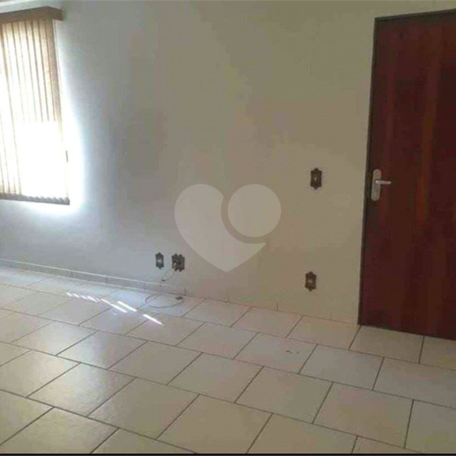 Apartamento no Condomínio Residencial Mazo