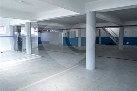 Lindo Salão Comercial para locação com 924m2 no Centro de Atibaia