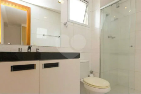 Cobertura duplex à venda na Mooca de 277m² com 3 dormitórios, 1 suíte e 3 vagas.