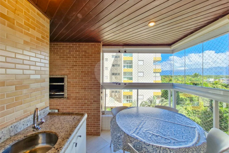 Apartamento à venda com 3 quartos, sendo 1 suíte, em Riviera de São Lourenço, Bertioga, SP