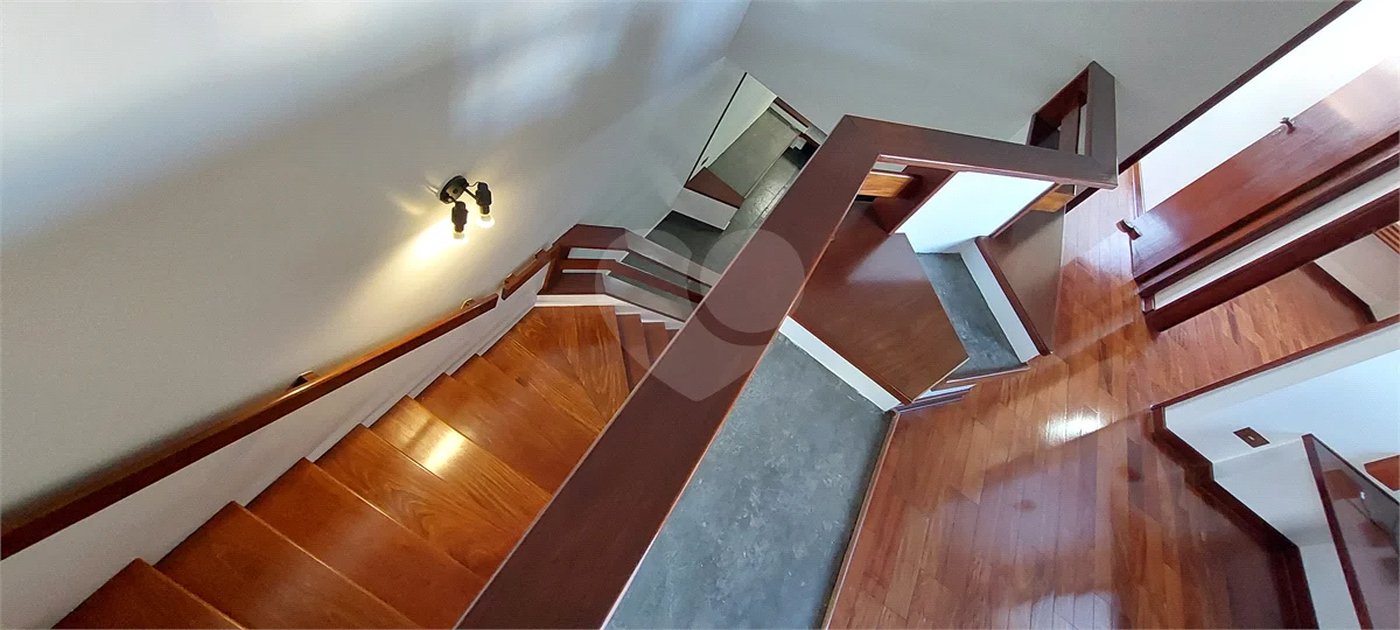 SOBRADO COM DESIGN EXCLUSIVO E LAZER COMPLETO 3 DORMITÓRIOS SENDO 1 SUÍTE