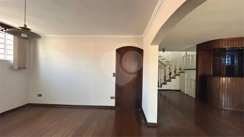 Venda Casa com 4 Dormitórios no Parque Santa Cecília