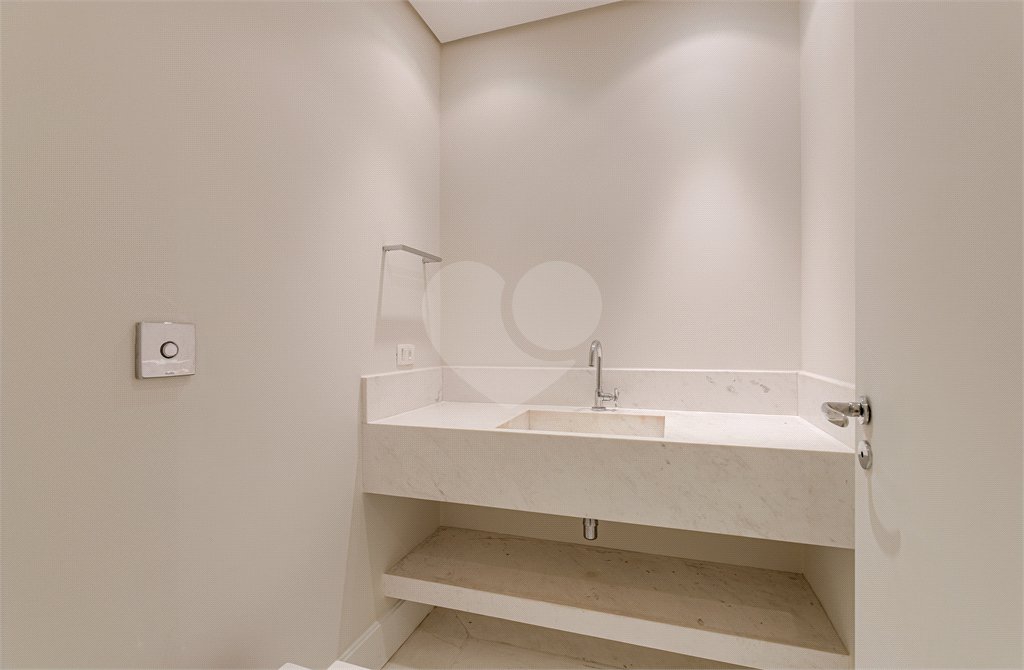 Apartamento à venda ou para alugar com 4 suítes em Alto da Boa Vista, São Paulo, SP