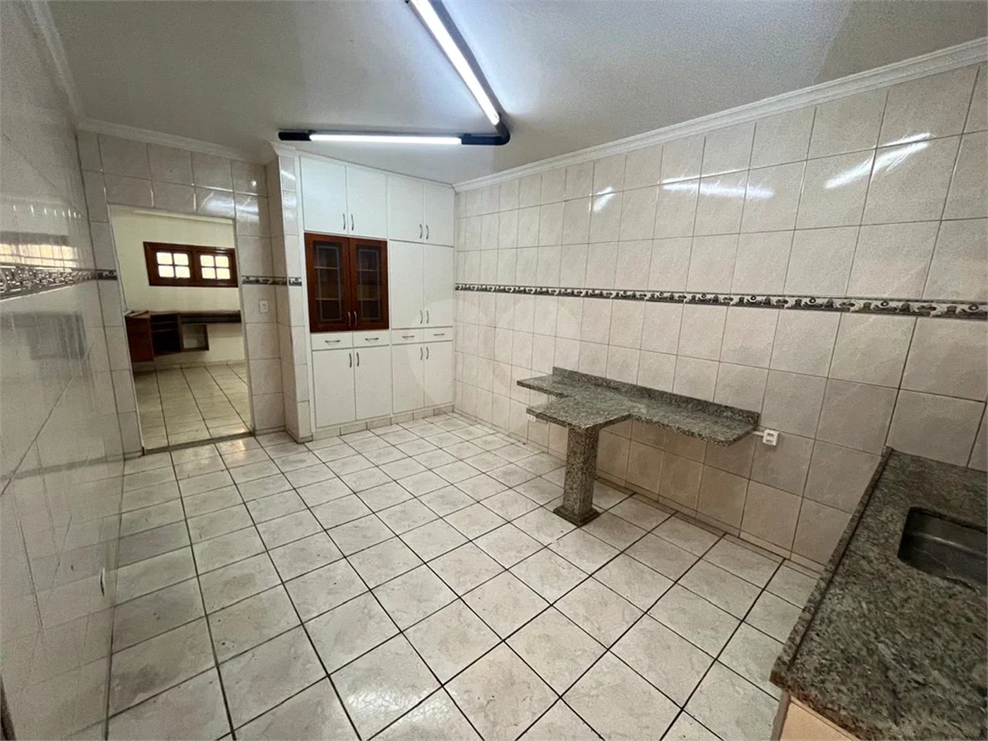 Casa Assobradada à Venda – Conforto, Excelente Acabamento e Localização Central