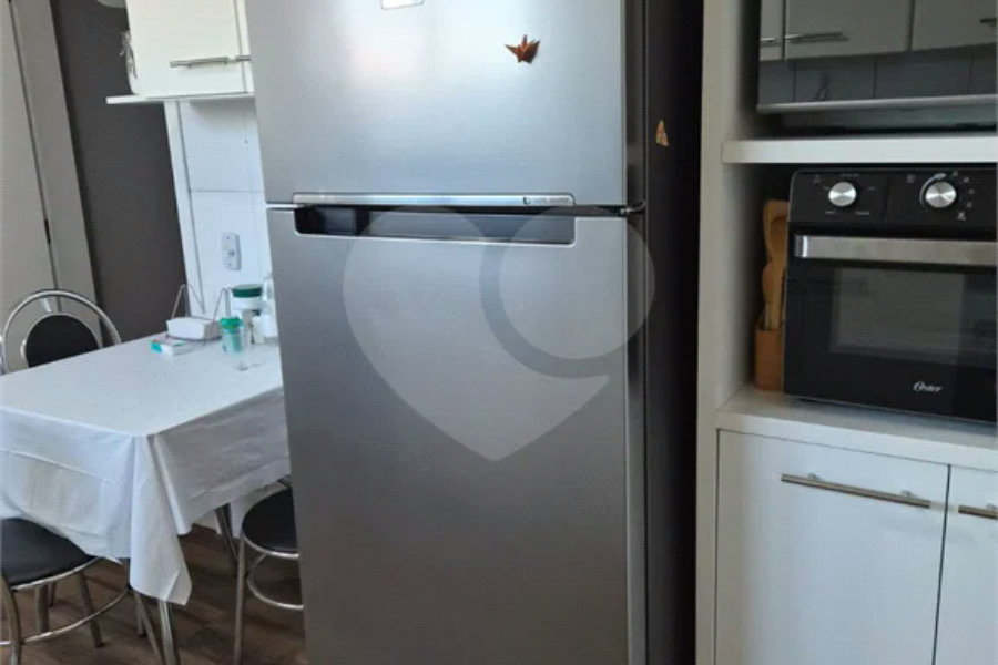Apartamento à venda no Edifício Pedro Ometto, no coração de Piracicaba.