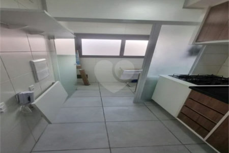 Studio Mobiliado no Alto do Ipiranga – Andar Alto e Vaga para Moto