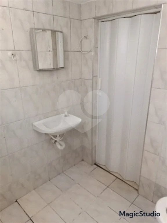 4 casas independentes em terreno de 245m² , à venda no Jardim Soares em Guainazes.