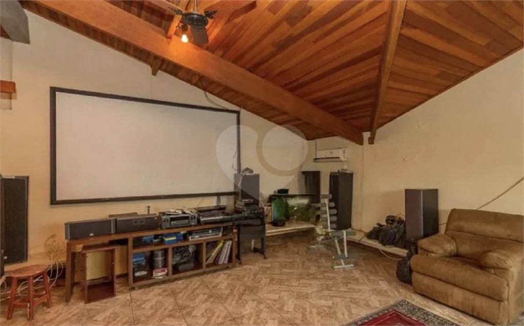Sobrado à Venda e Locação no Campo Belo | 700 m² de Área Construída | 7 Dormitórios | 3 Suítes | 5 Vagas