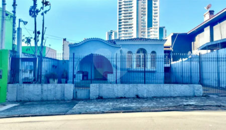 Casa à venda com 6 quartos, sendo 2 suítes,  no Centro, Piracicaba, SP