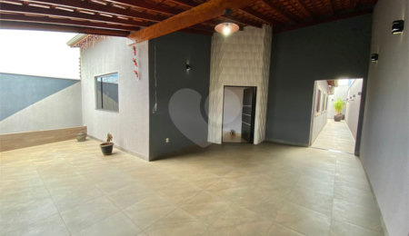 Casa à venda com 3 quartos, sendo 1 suíte,  em Vila Vieira (vila Xavier), Araraquara, SP