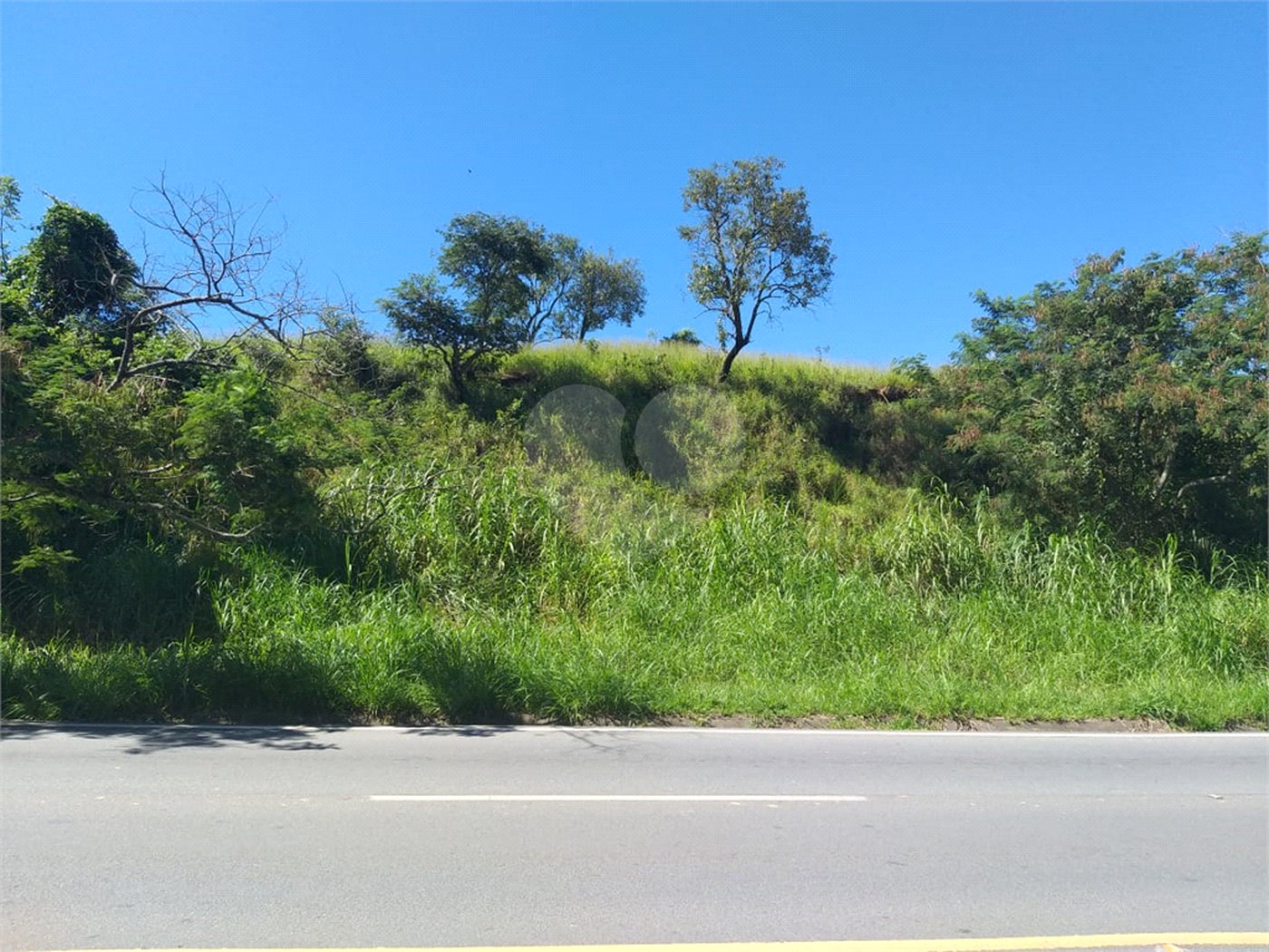 Área de terra de 156 mil m2 à venda em São Roque, zona mista (residencial/industrial)