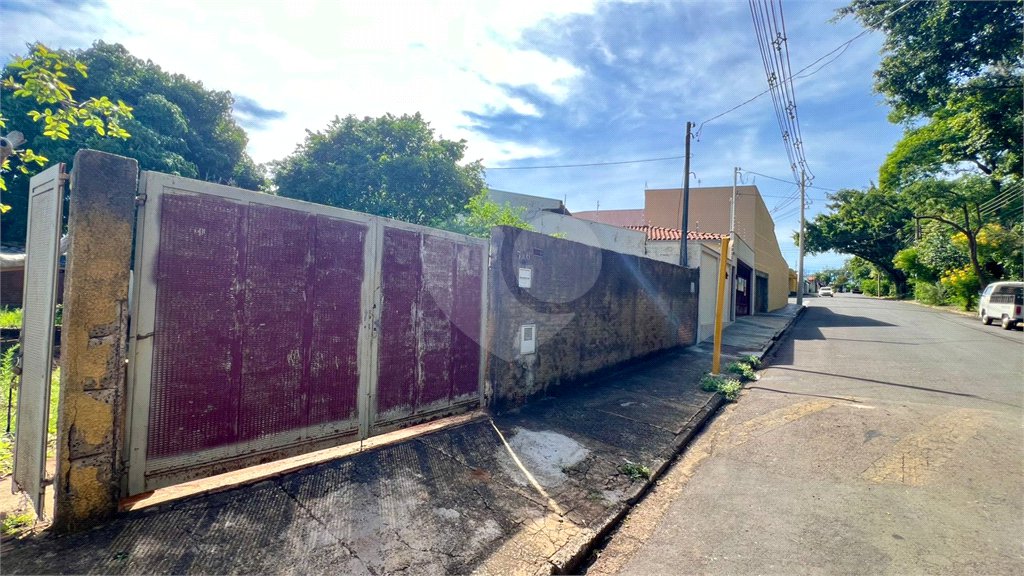 Terreno à Venda no Jardim Tangará