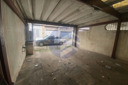 Casa à venda com 2 quartos em Jardim Alvorada, oportunidade para investidor