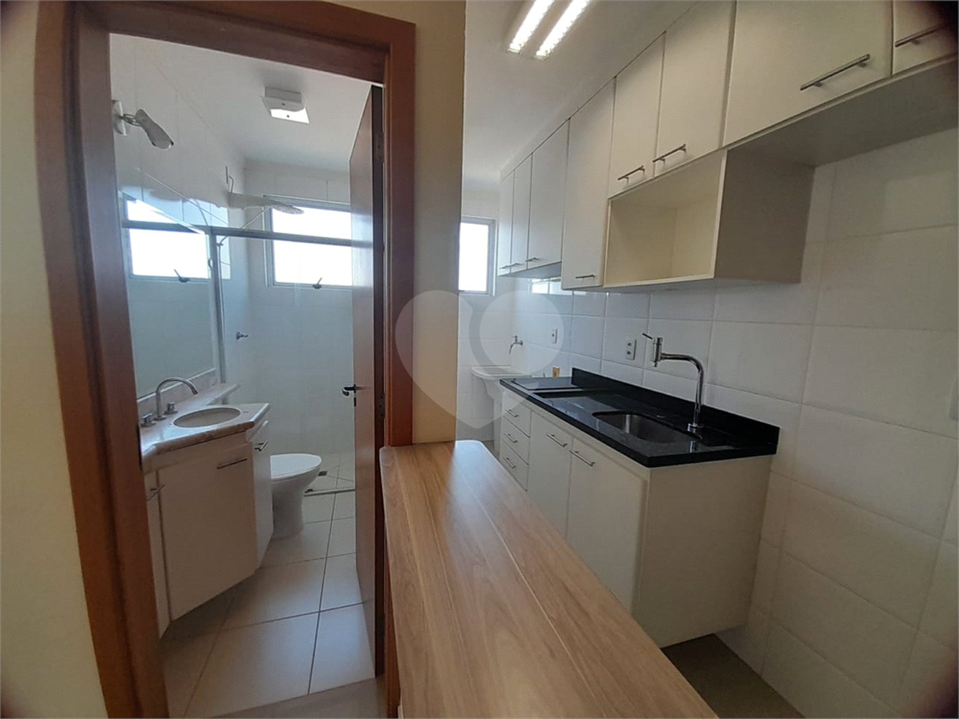 Apartamento à Venda ou para Locação no Edifício Marchal Estilo - São Carlos