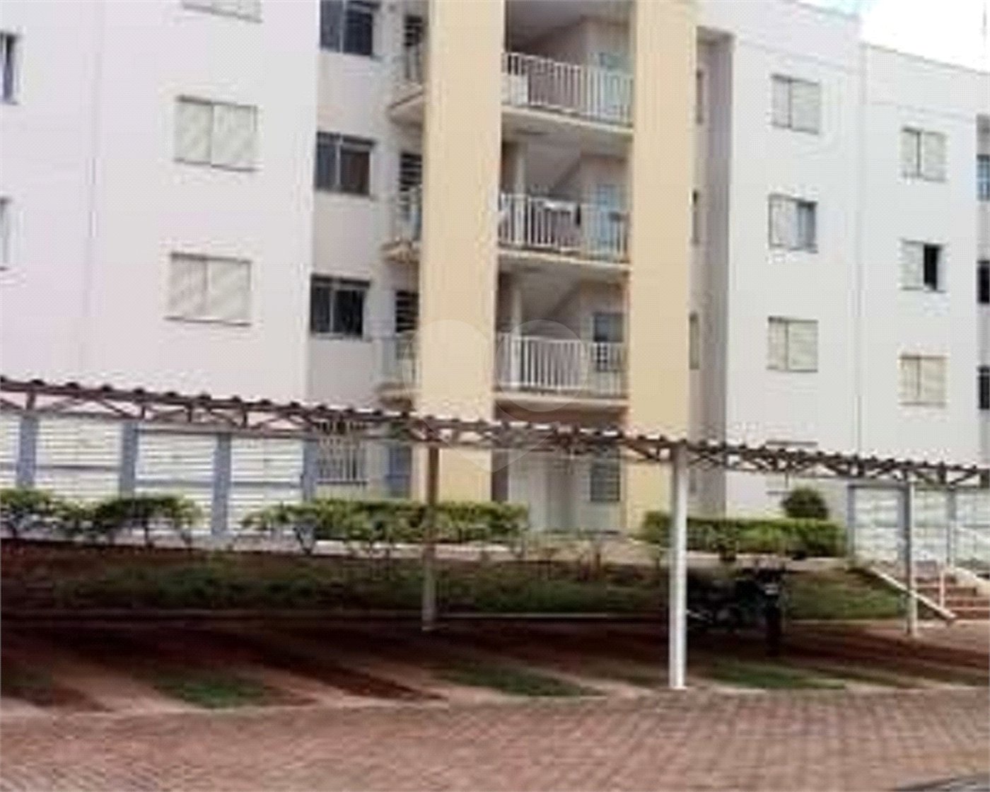 Apartamento no Condomínio Residencial Jardim das Torres