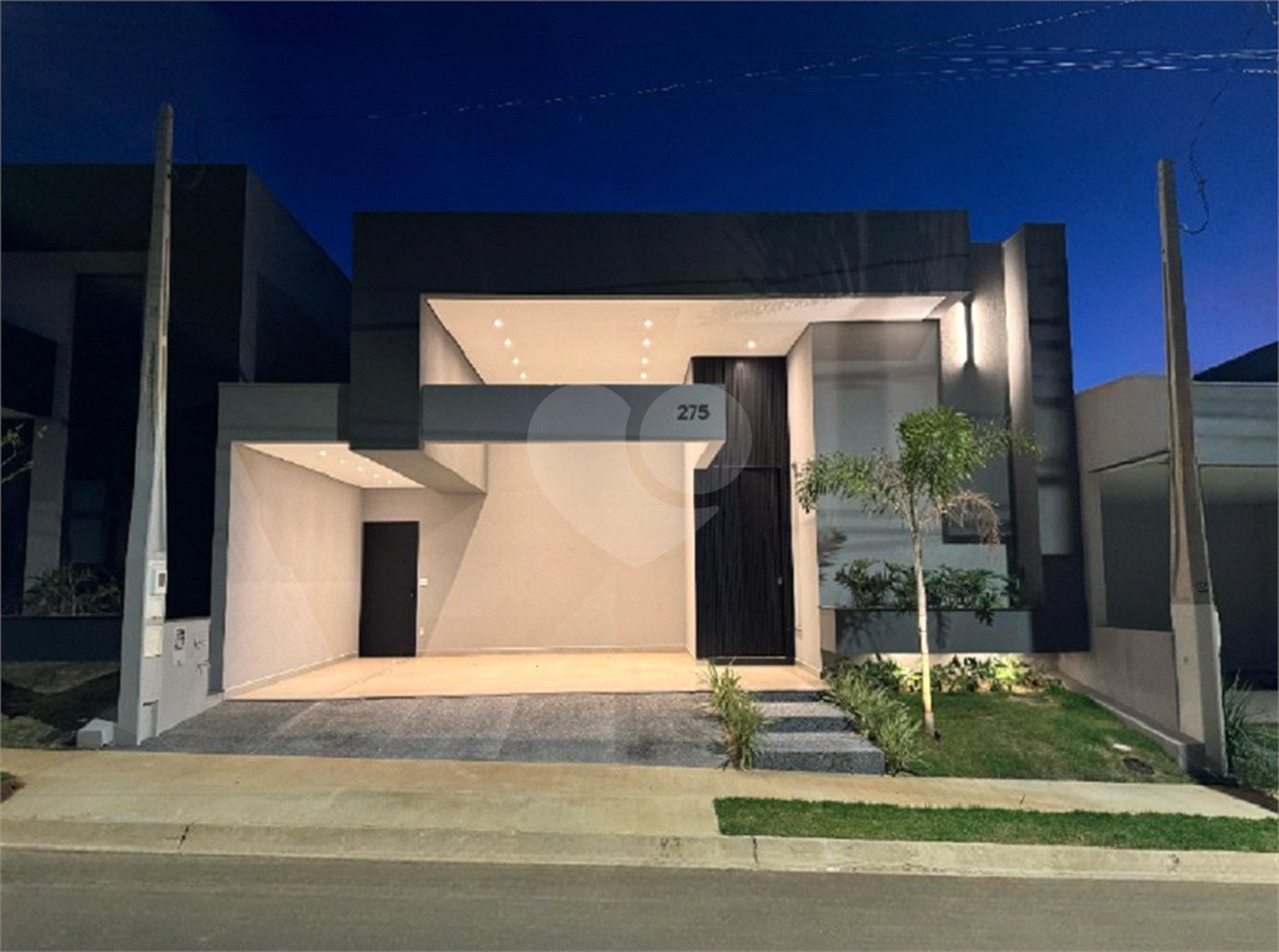 CASA A VENDA COM 3 DORMITÓRIOS, SENDO 1 SUITE NO SESIDENCIAL VILLENEUVE