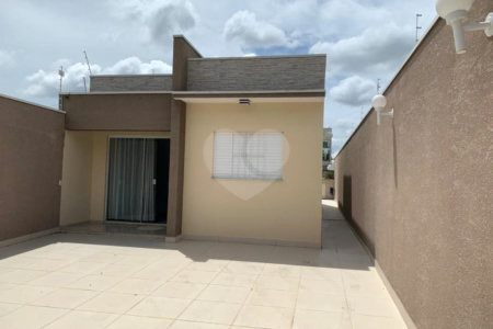 Linda casa Mobiliada e com piscina - Nova Cerejeiras - Atibaia