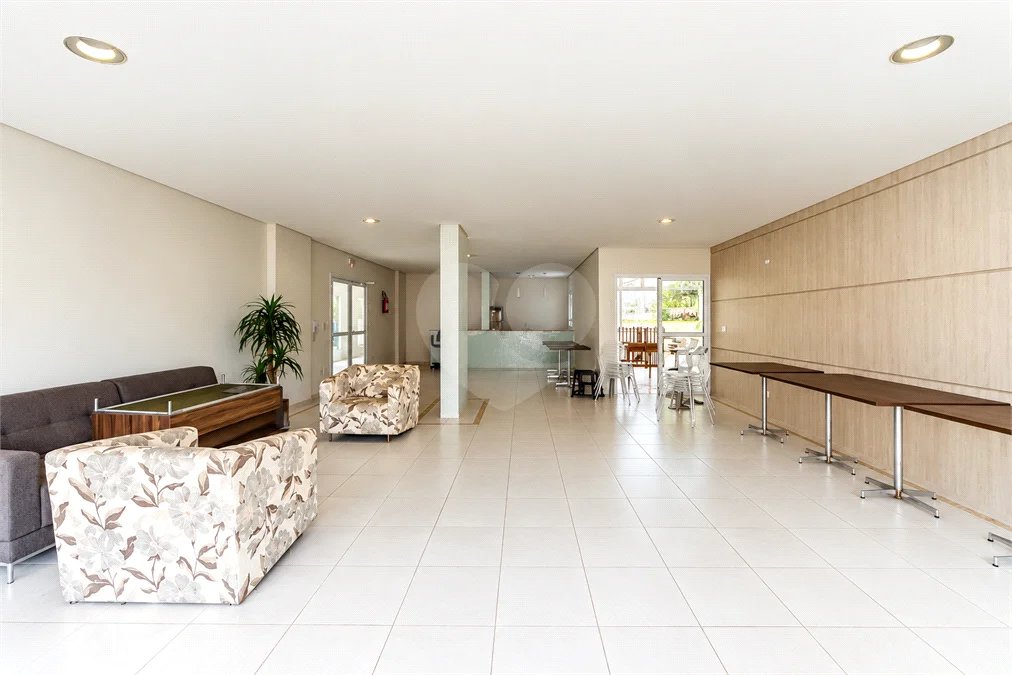 Apartamento de 84m² na Vila Lusitânia, em São Bernardo do Campo, com 3 dormitórios, suíte com varanda, 2 vagas cobertas, depósito privativo e lazer completo.