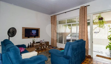Sobrado à venda com 4 quartos, sendo 1 suíte,  em Vila Regente Feijó, São Paulo, SP