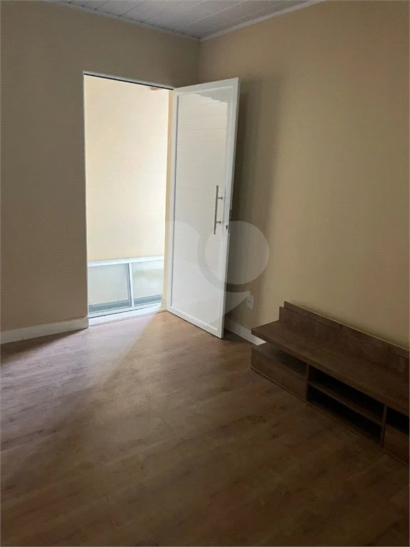 Sobrado á venda na Vila Matilde, 137m², 4 quartos e 2 vagas de garagem