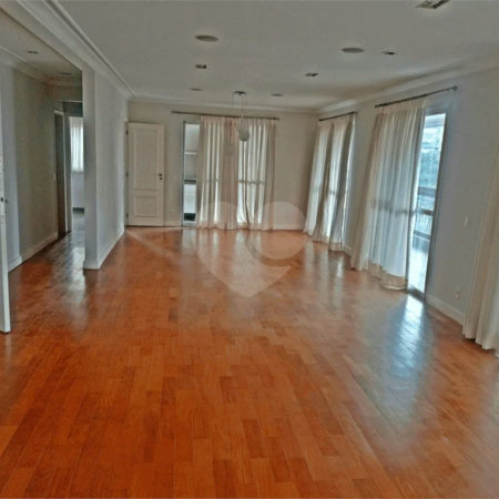 Apartamento a venda com 252 m² no Campo belo.
