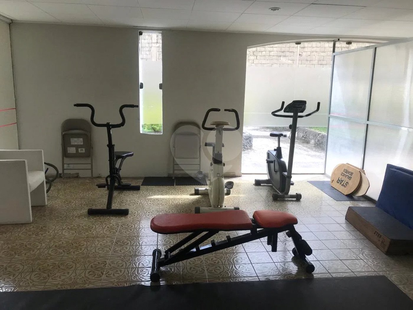 Espaço e Segurança no Bom Retiro: Apartamento de 100 m² com Infraestrutura Completa