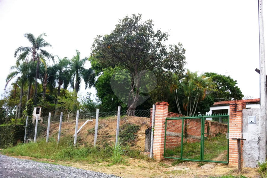 Terreno á venda no bairro Estância Lago Azul em Ártemis.