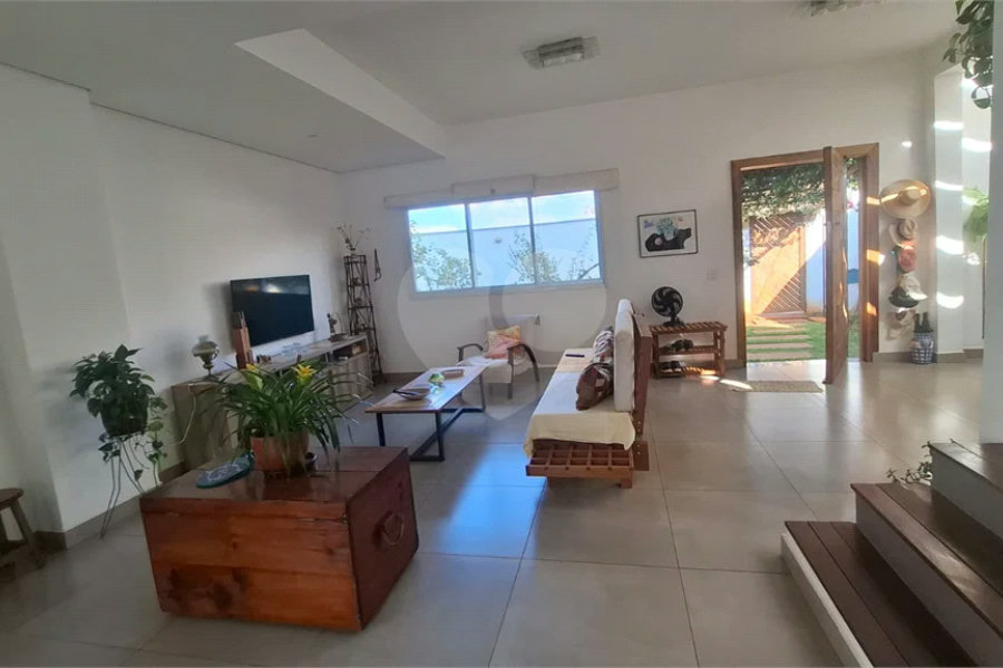 Sobrado com Piscina à Venda no Terras de Treviso – Piracicaba/SP