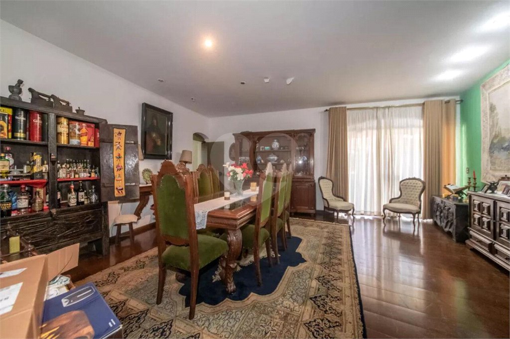 Casa Alto Padrão.Localização excelente. Venha conhecer. Agende uma visita.