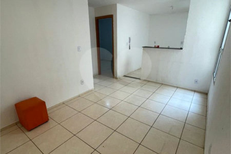 Apartamento no Condomínio Monte Everest.