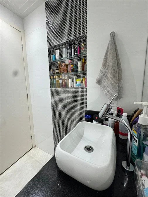 92 m², 3 dormitórios, varanda gourmet, 2 vagas e lazer completo