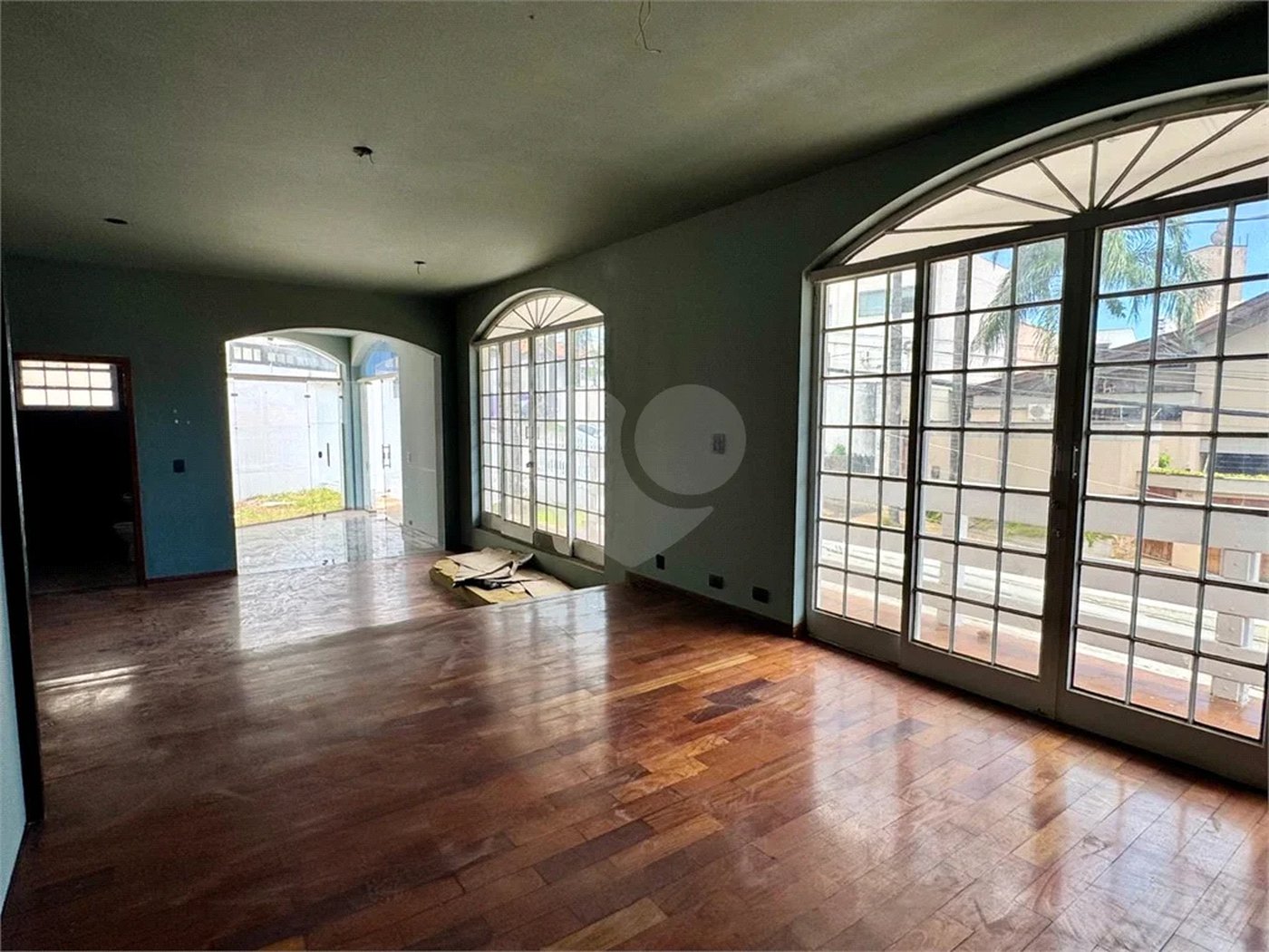 Sobrado Residencial e Comercial em Área Nobre de Piracicaba, para venda e locação.