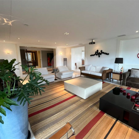 Apartamento à venda com 4 suítes em Jardim Marajoara, São Paulo, SP