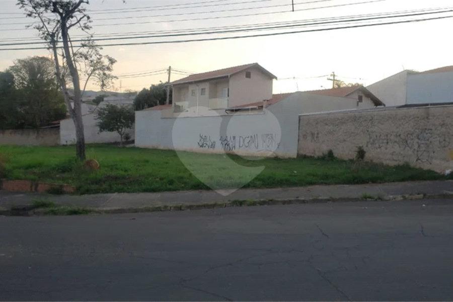 TERRENO PLANO NO BAIRRO SANTA ROSA