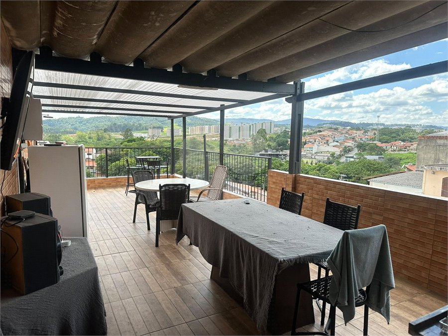 Sobrado com 4 Quartos à venda, 250m² - Jardim Líbano
