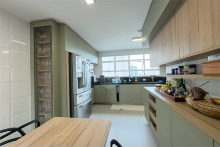Apartamento com 205 metros no Campo Belo