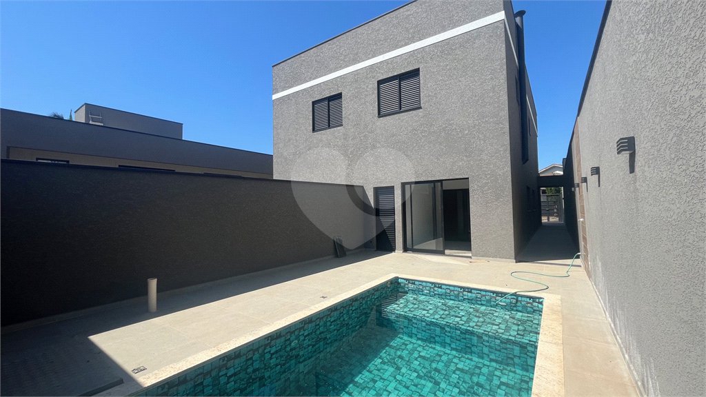 Casa Assobradada com 3 suítes na Vila Thais em Atibaia