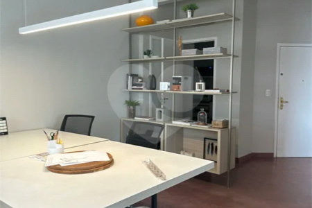 Sala comercial para venda ou locação na Avenida Paulista. 68m2