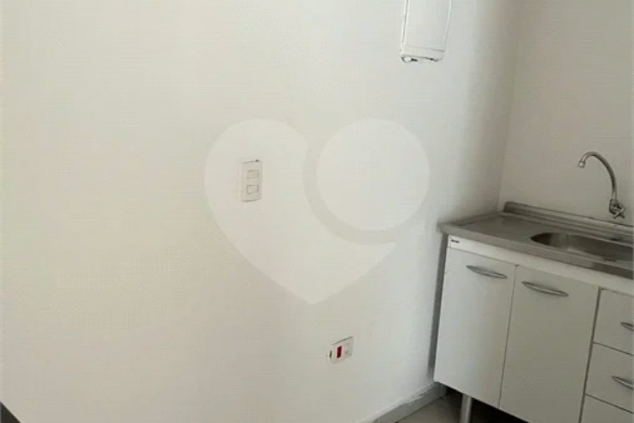 Ótimo Prédio Comercial !! Vende Total ou Aluga andar superior..OPORTUNIDADE !