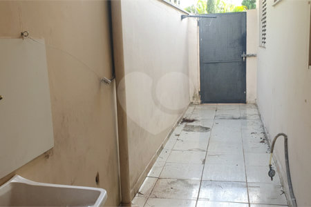 Casa térrea para locação e venda no Condomínio Mont Carlo I