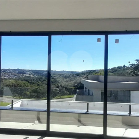 Casa a Venda no Condomínio Reserva Santa Isabel em Louveira/SP