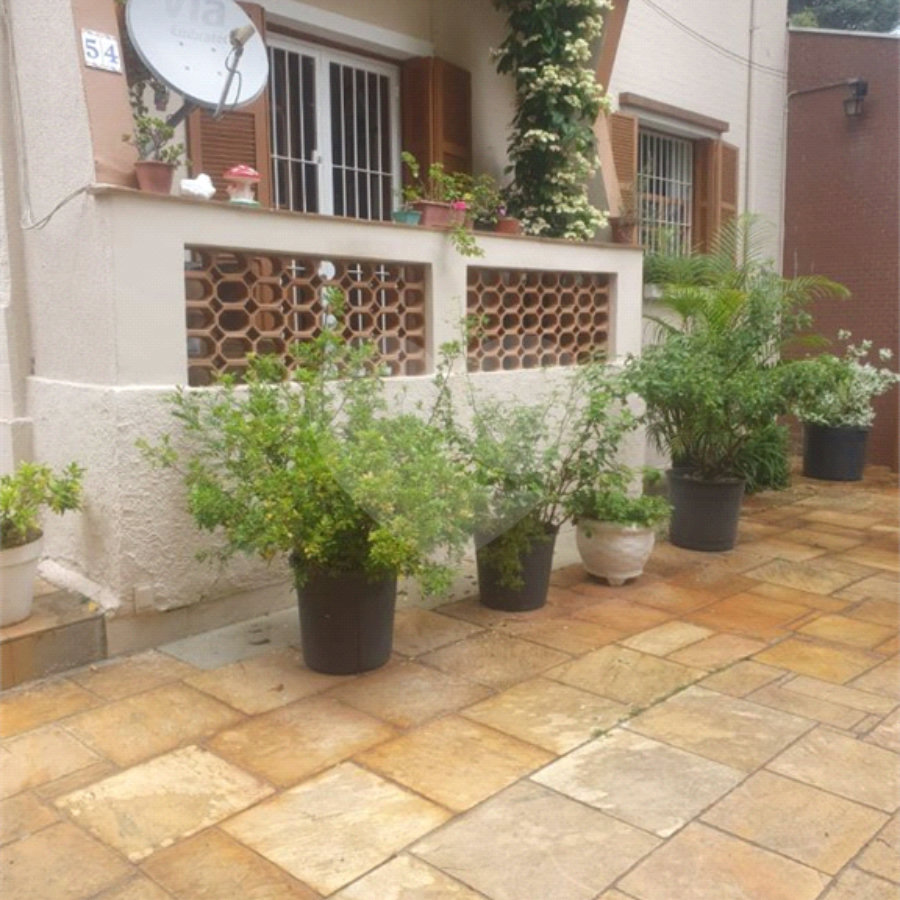 Apartamento com 82 m² 2 dormitórios varanda em Santana
