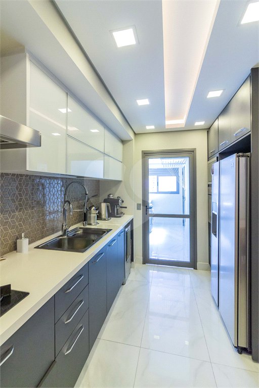 Apartamento para venda com 166,8 m, três suítes, três vagas na Saúde-SP
