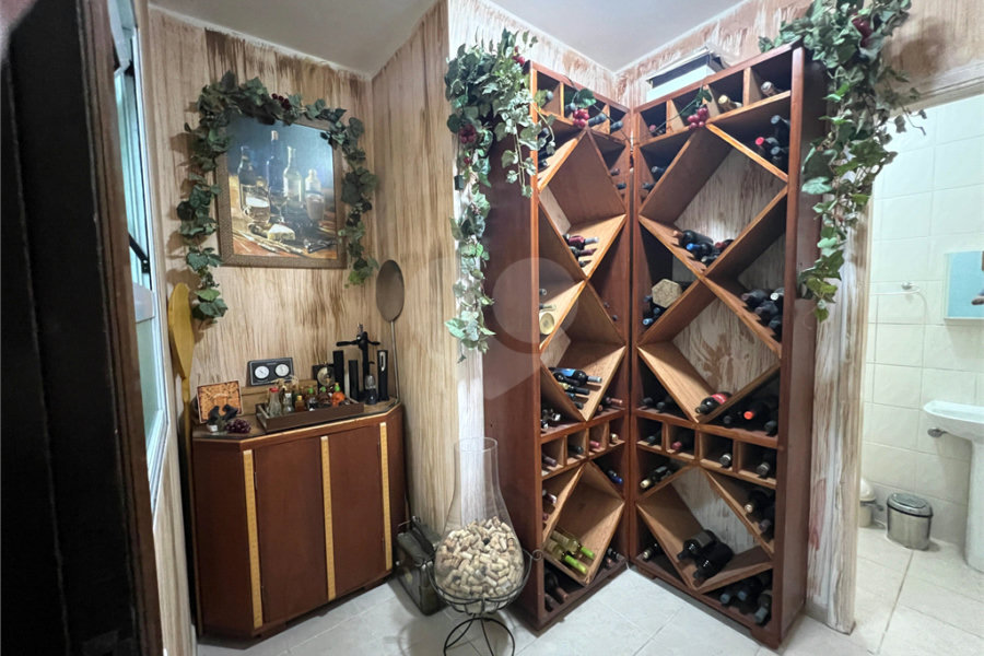 Sobrado à venda com 4 suítes em Tremembé, São Paulo, SP