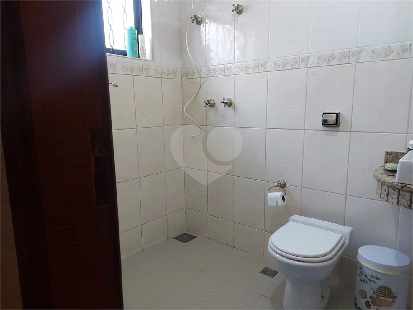 Casa à venda com 4 quartos, sendo 3 suítes, no Centro, Vinhedo, SP