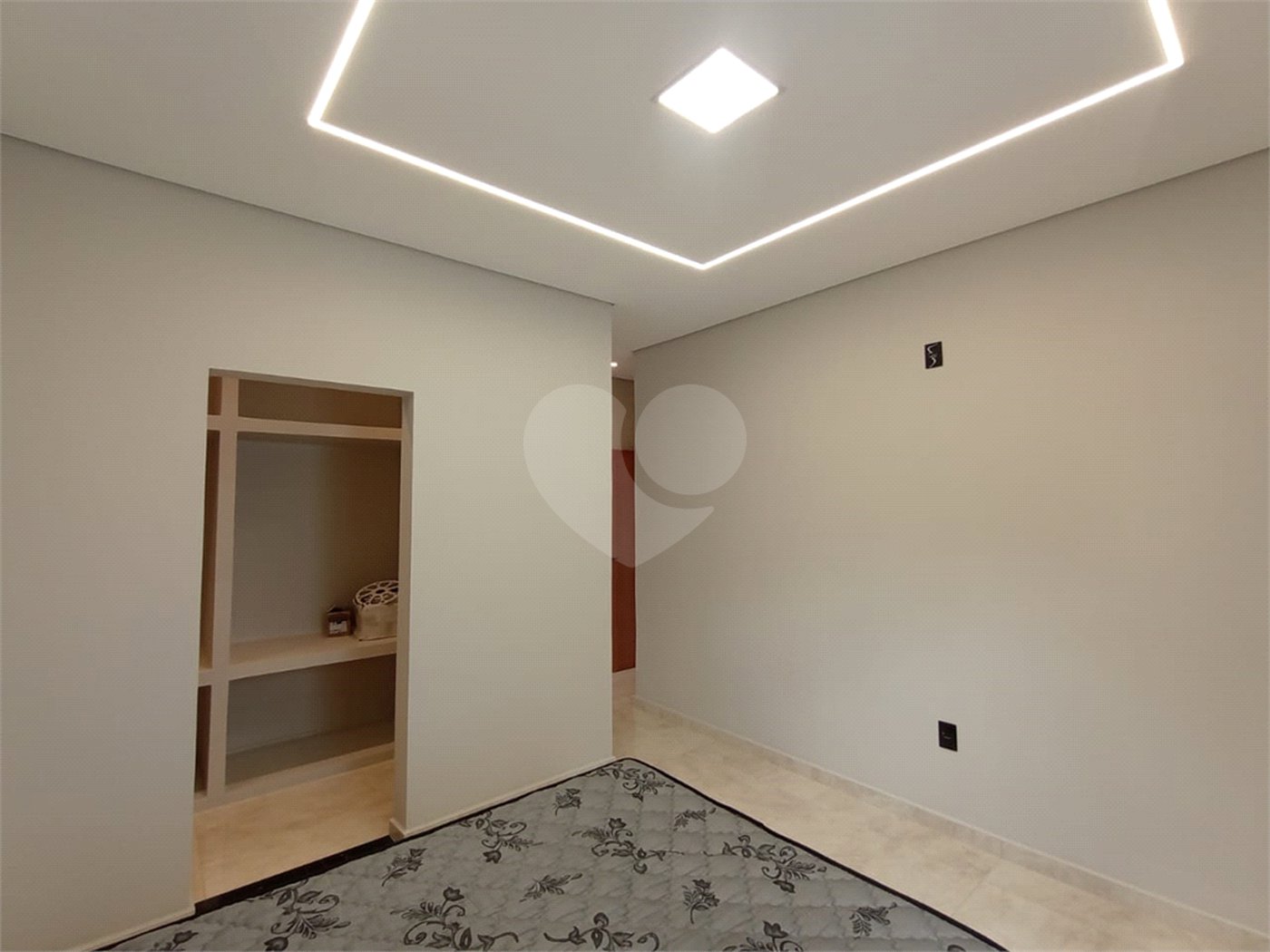 Casa à venda com 2 quartos, sendo 1 suíte,  em Residencial Lago dos Ipês, Itapetininga, SP