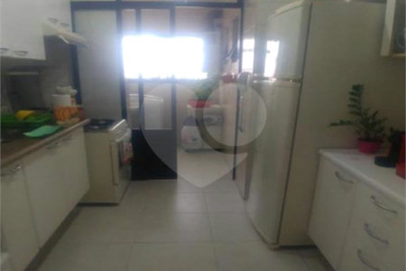 Apartamento à venda com 3 quartos, sendo 1 suíte,  em Cambuci, São Paulo, SP