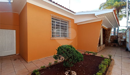 Casa à venda com 3 quartos, sendo 2 suítes,  no Centro, Itapetininga, SP