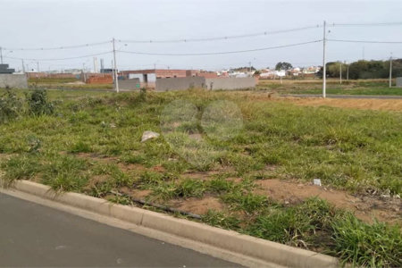 Terreno no Arcoville.