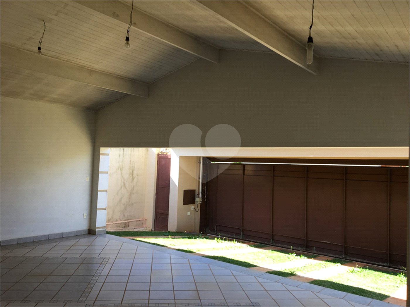Casa à venda com 3 suítes em Vila Nastri, Itapetininga, SP